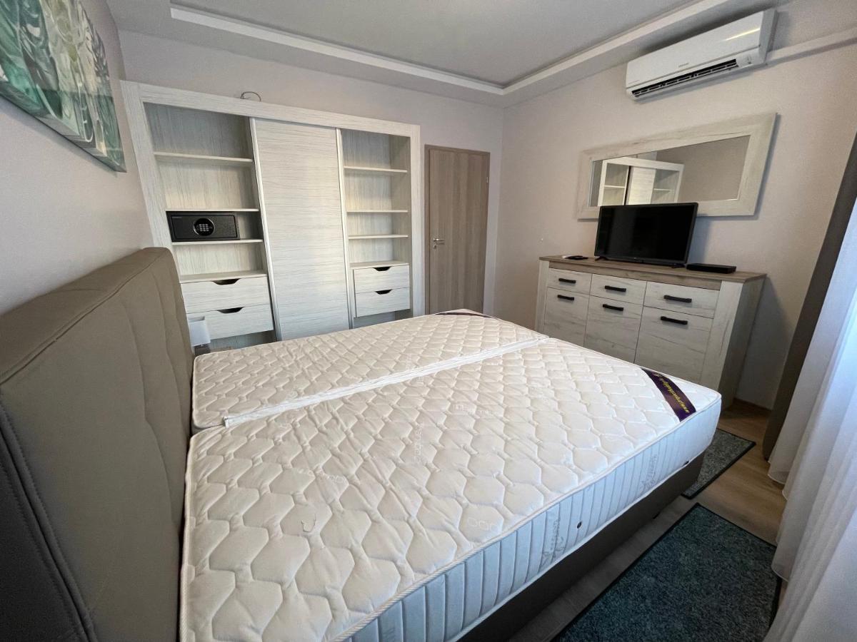 Lara Lux Apartment Hajdúszoboszló Eksteriør billede