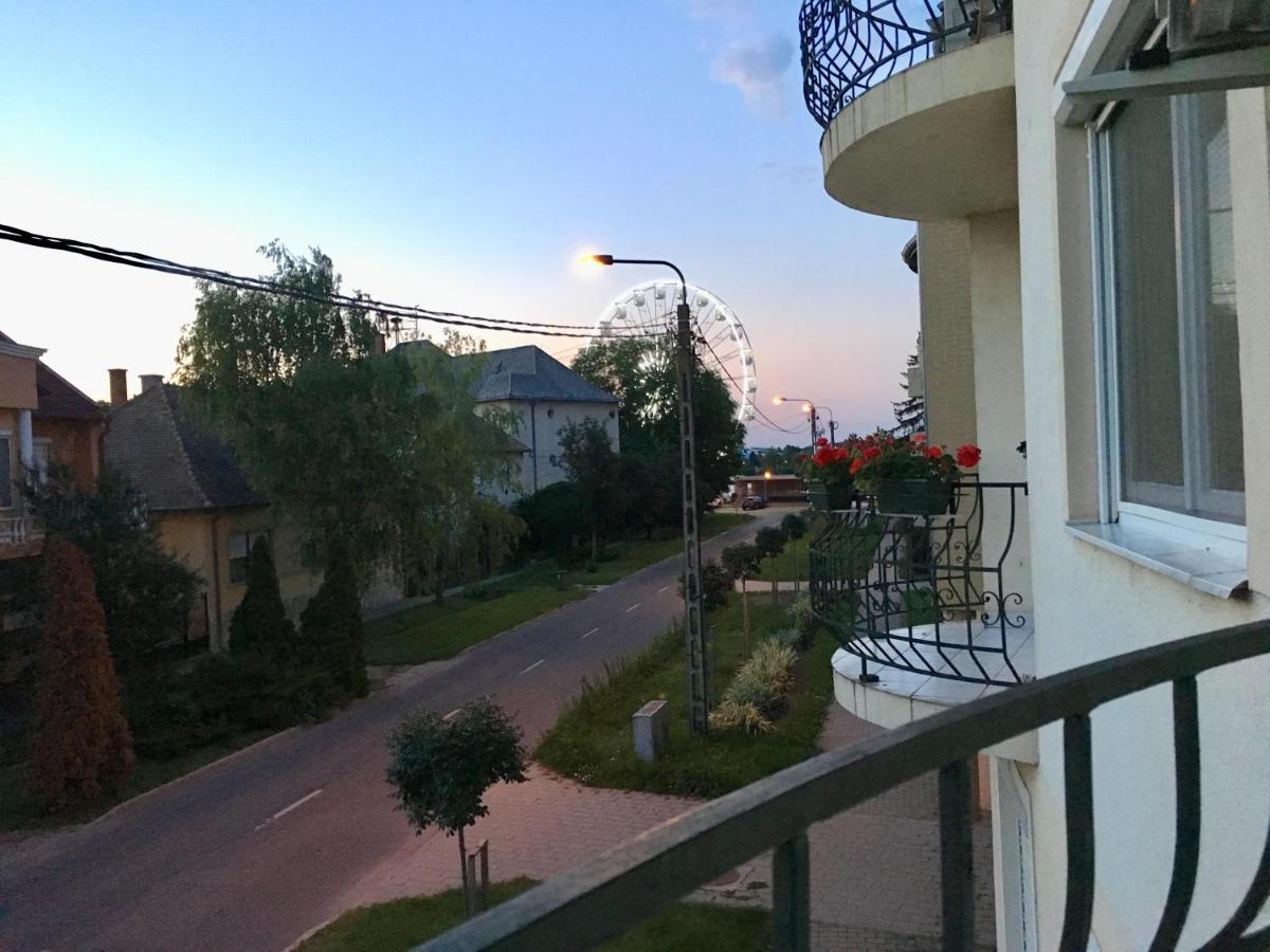 Lara Lux Apartment Hajdúszoboszló Eksteriør billede