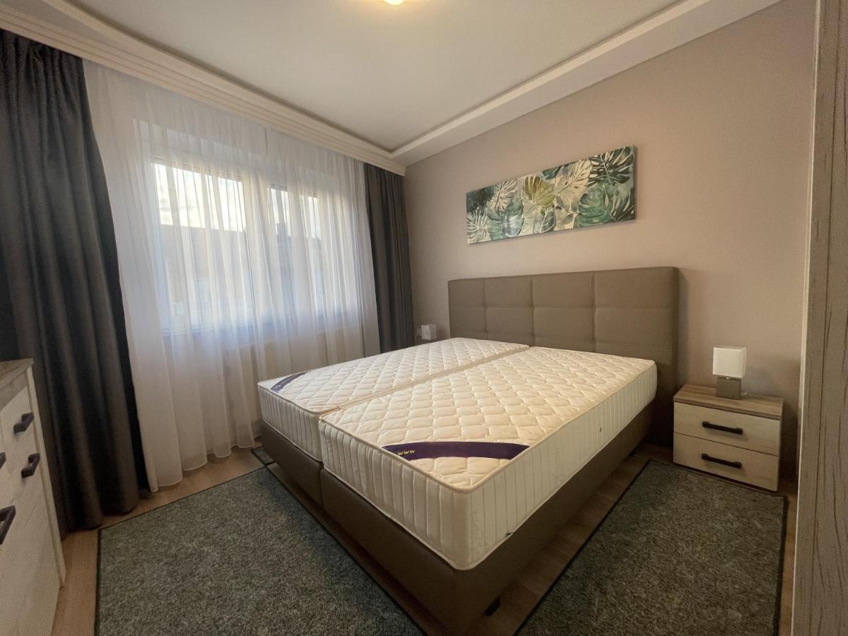 Lara Lux Apartment Hajdúszoboszló Eksteriør billede