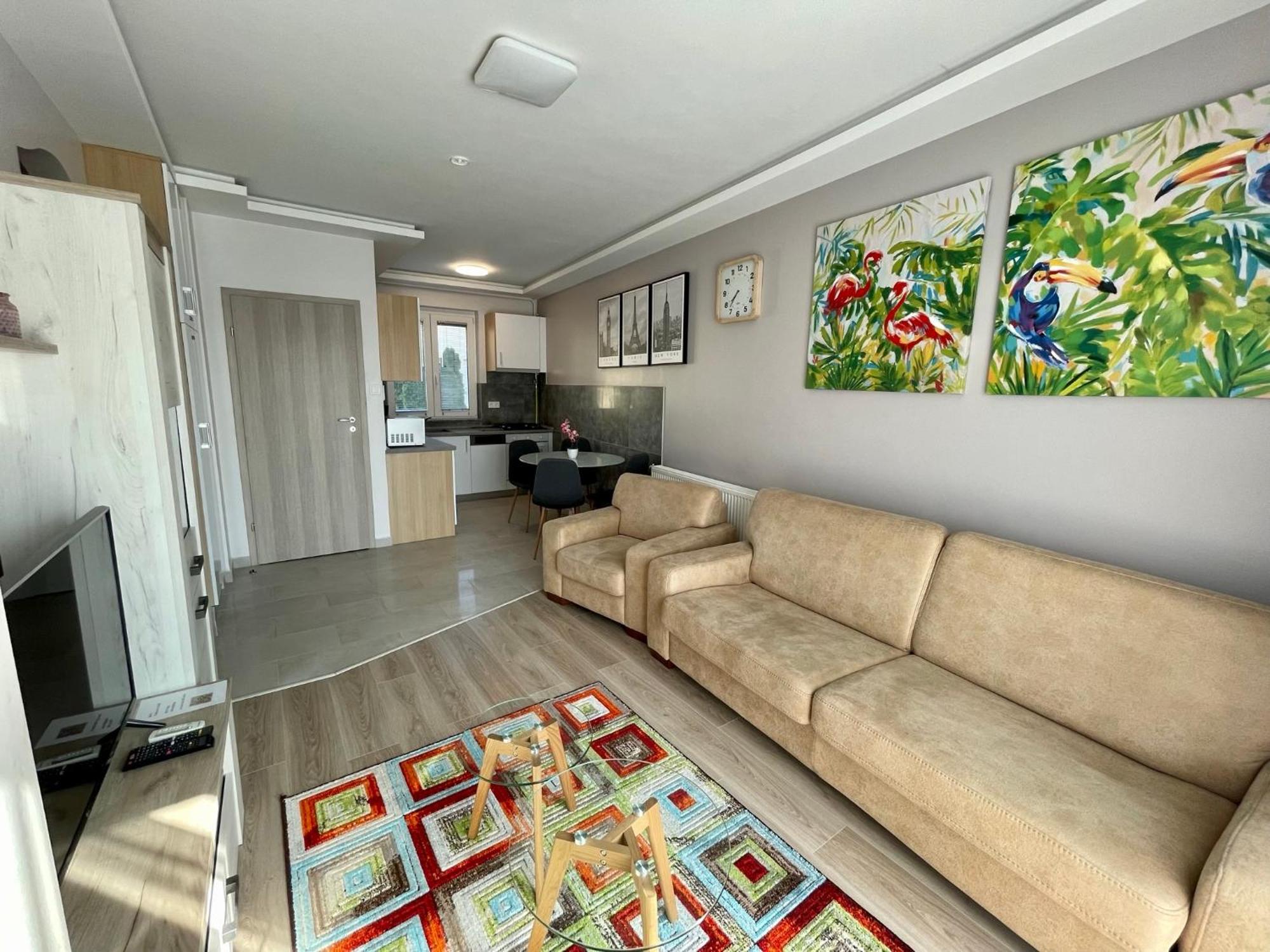 Lara Lux Apartment Hajdúszoboszló Eksteriør billede