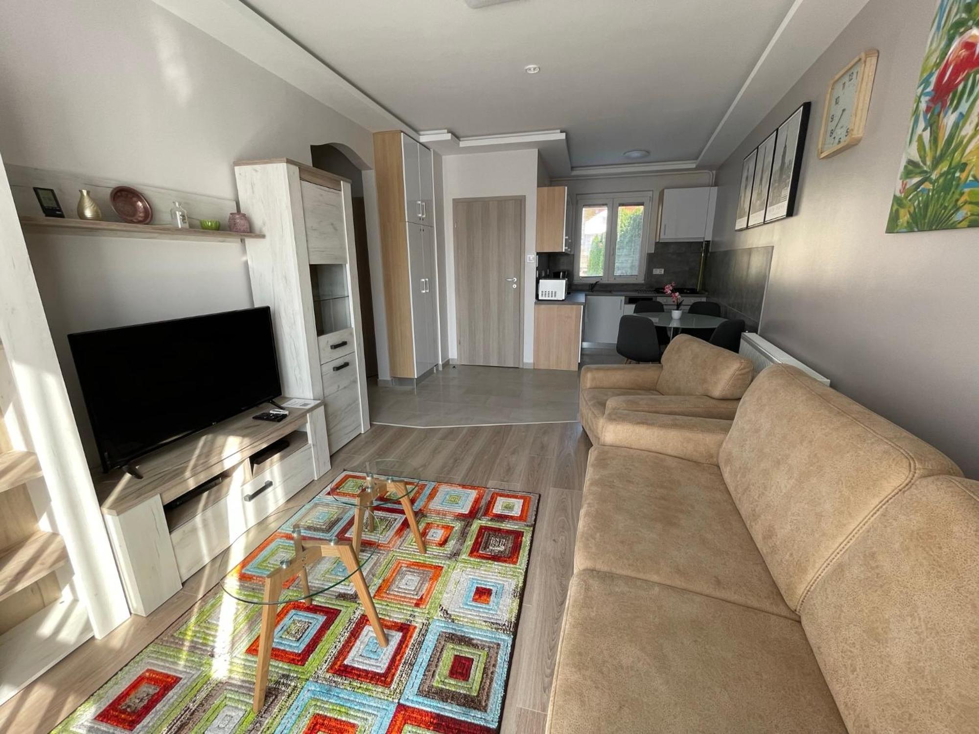 Lara Lux Apartment Hajdúszoboszló Eksteriør billede
